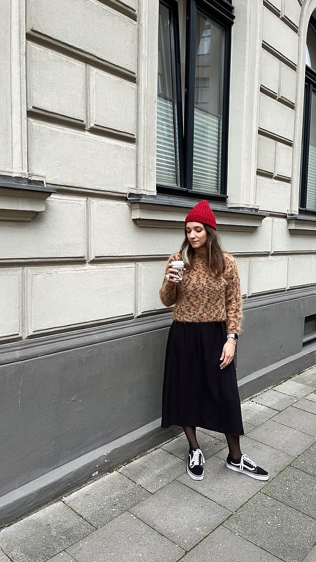 #grwm to hhcologne 🧶 I was so desperate to finish my leo sweater and I made it 😍 Absolutely love the yarn 💥 How do you like it? 

• yarn Leo phildar_officiel gifted by amegra_dodziergania ❤️

#knitting #knit #knitknitknit #phildarinspiration #phildarofficiel #strikk